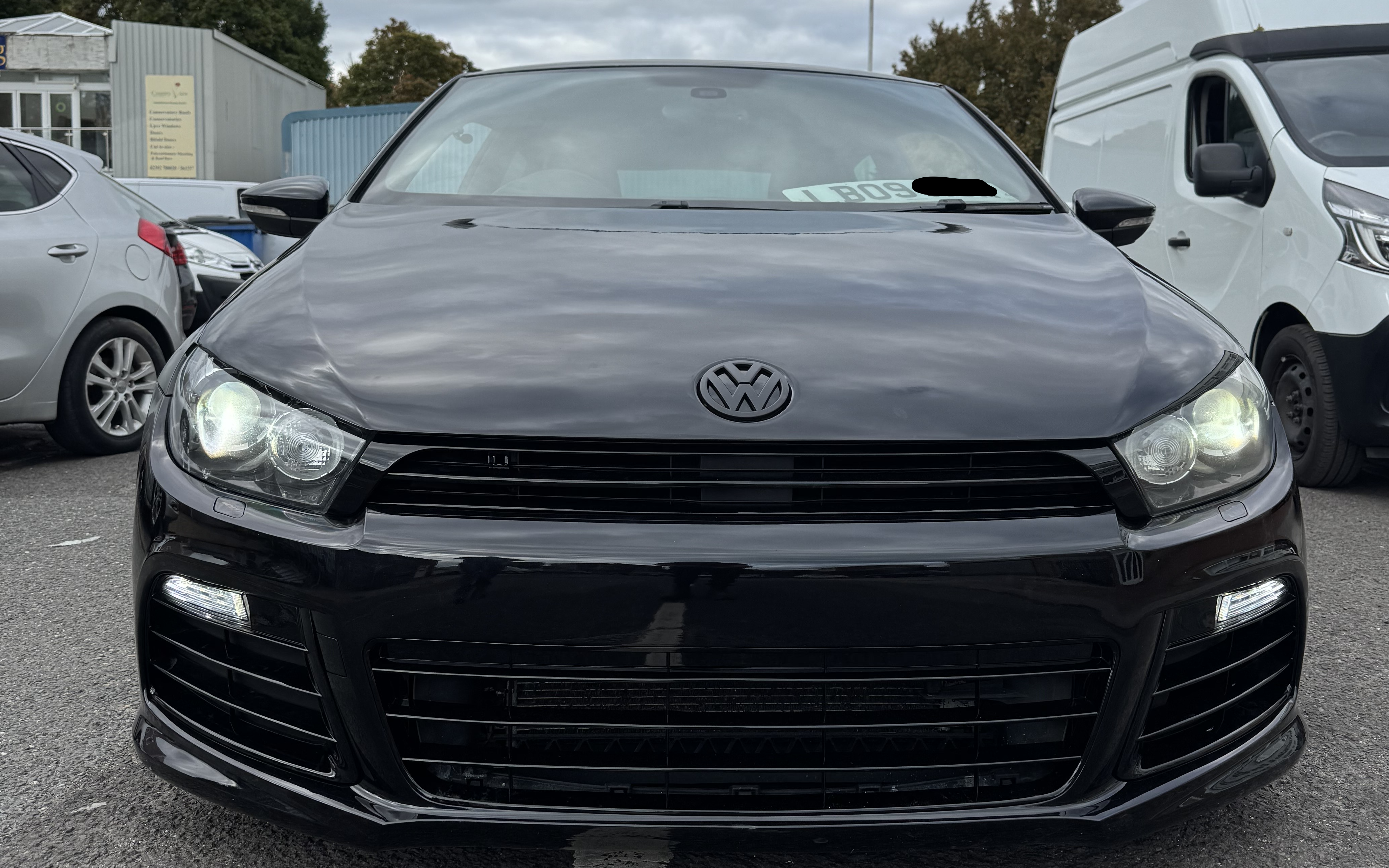 Bodywork details in motion